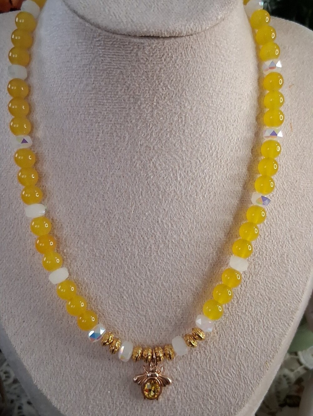 Yellow Beaded Necklace with Gold Bee Charm - Unbranded